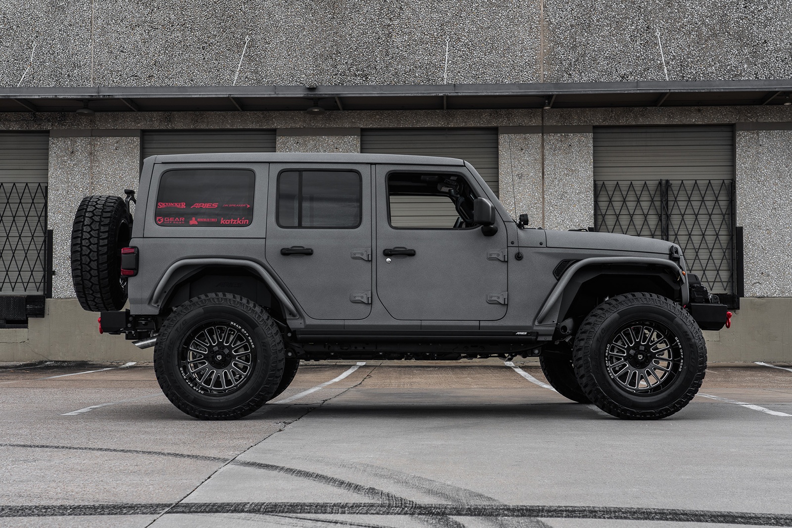 Starwood Motors Jeep Wrangler | Gear Off Road Wheels